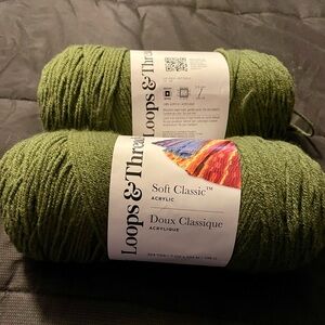 Loops & Threads Soft Classic Acrylic Yarn - Forest Green